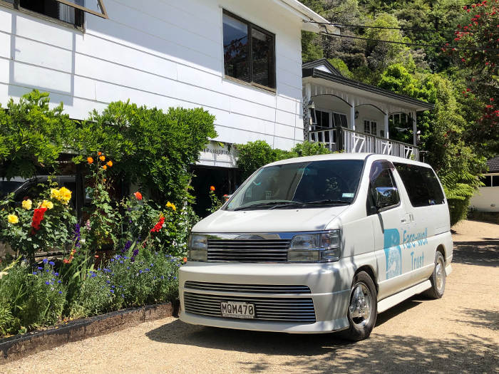Fare-well Trust van Fare-well Trust van